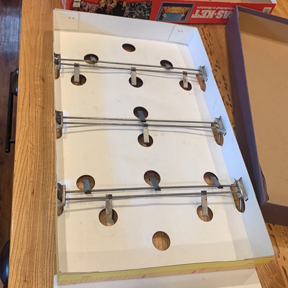 1988 NBA  Miniature Basketball GAME  - 1988 - Cadaco - Great Condition - Picture 13 of 14